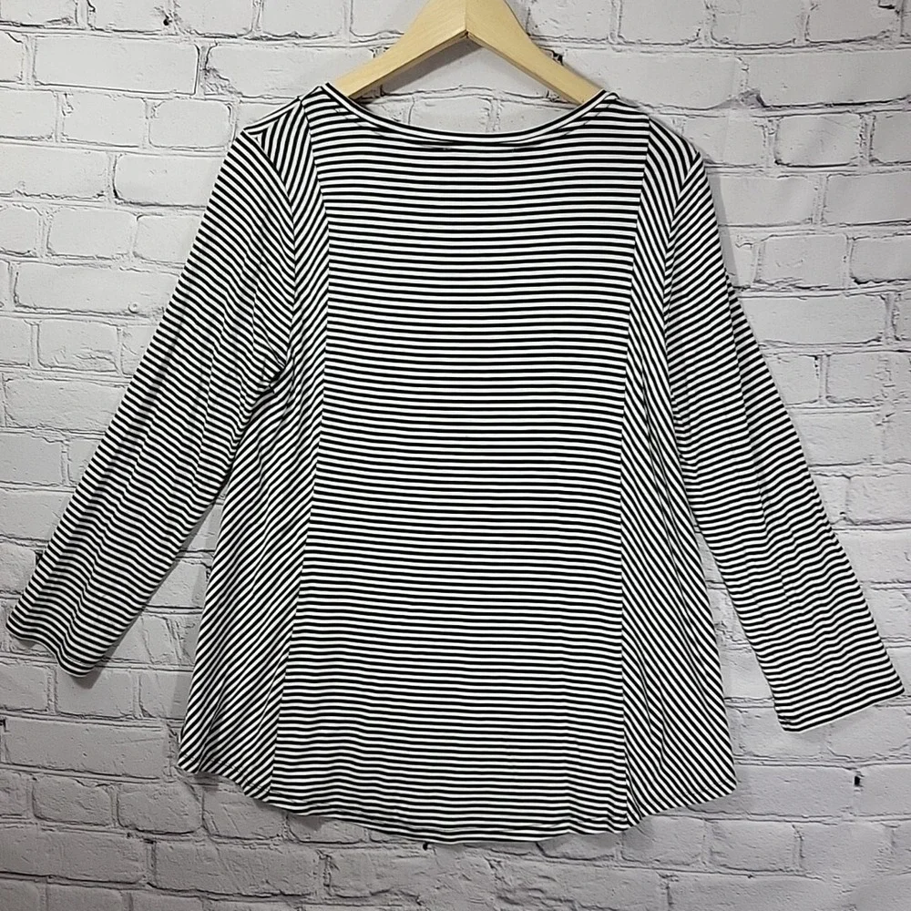 New LOFT Top Womens Sz M Black White Striped 3/4 Sleeve Rayon Stretch NWT - Picture 5 of 8
